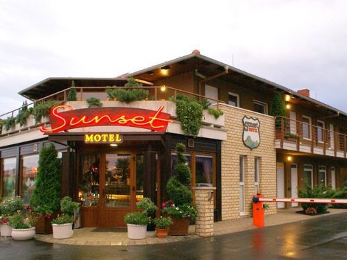 Sunset Motel Σζομπαθέλι Εξωτερικό φωτογραφία